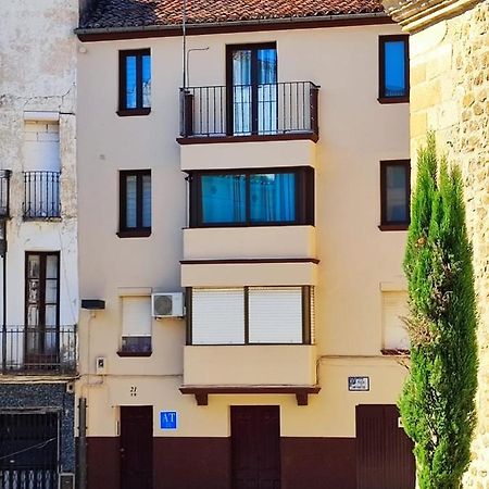Apartamentos San Martin Plasencia Buitenkant foto