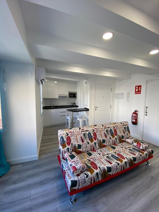 Apartamentos San Martin Plasencia Buitenkant foto