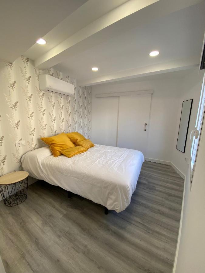 Apartamentos San Martin Plasencia Buitenkant foto
